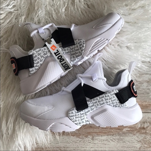 NWT Nike Huarache City Premium - Picture 5 of 8